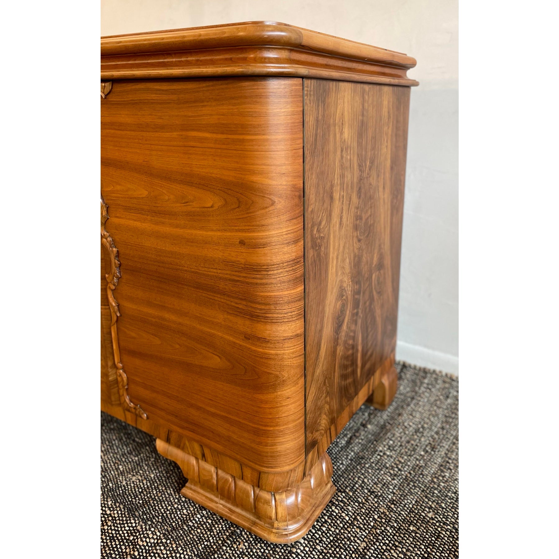 1910/1920s Antique Vintage Burled Wood Art Deco German Sideboard Credenza Large