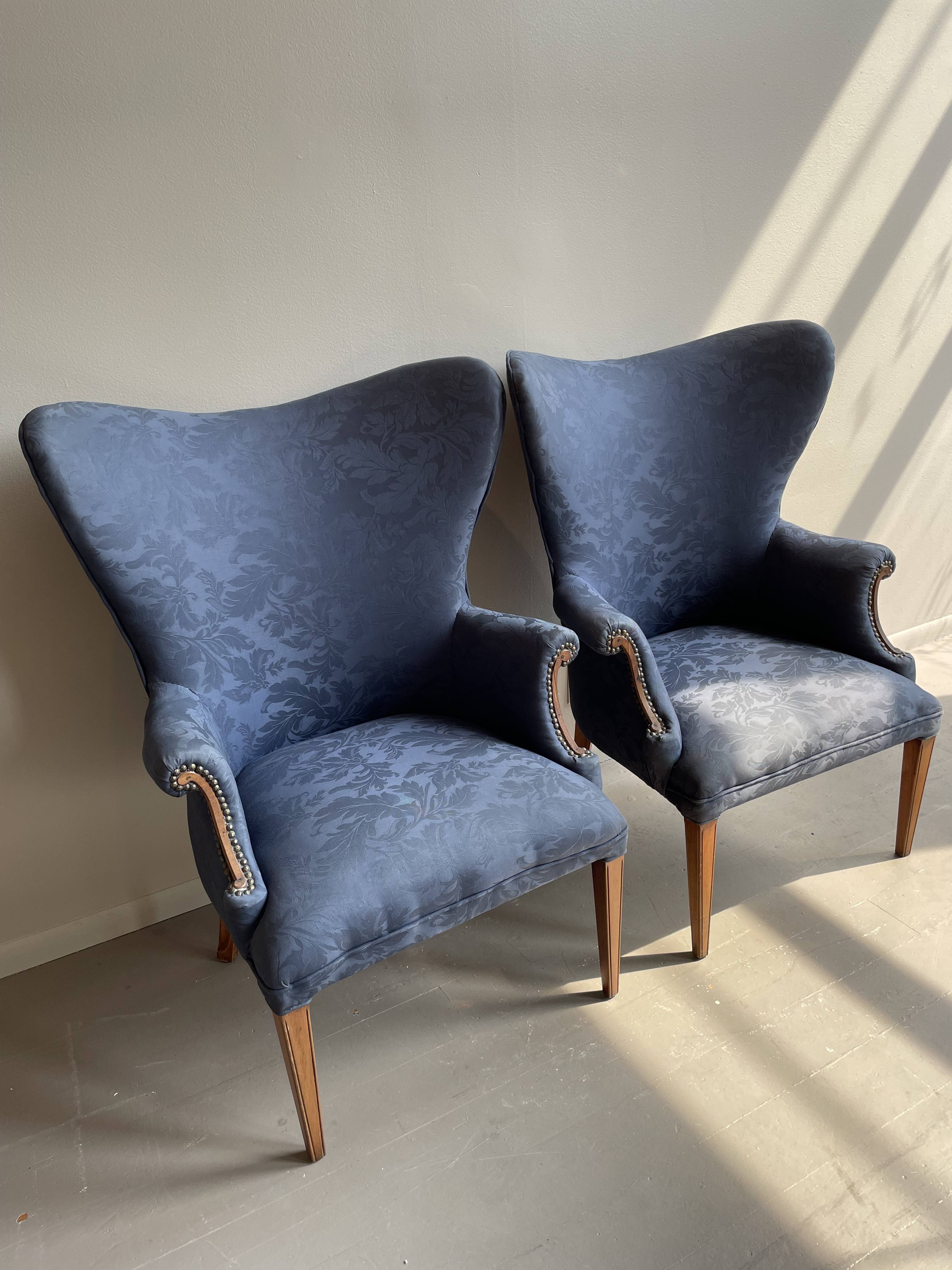 1940s Vintage Wingback Butterfly Chairs - a Pair