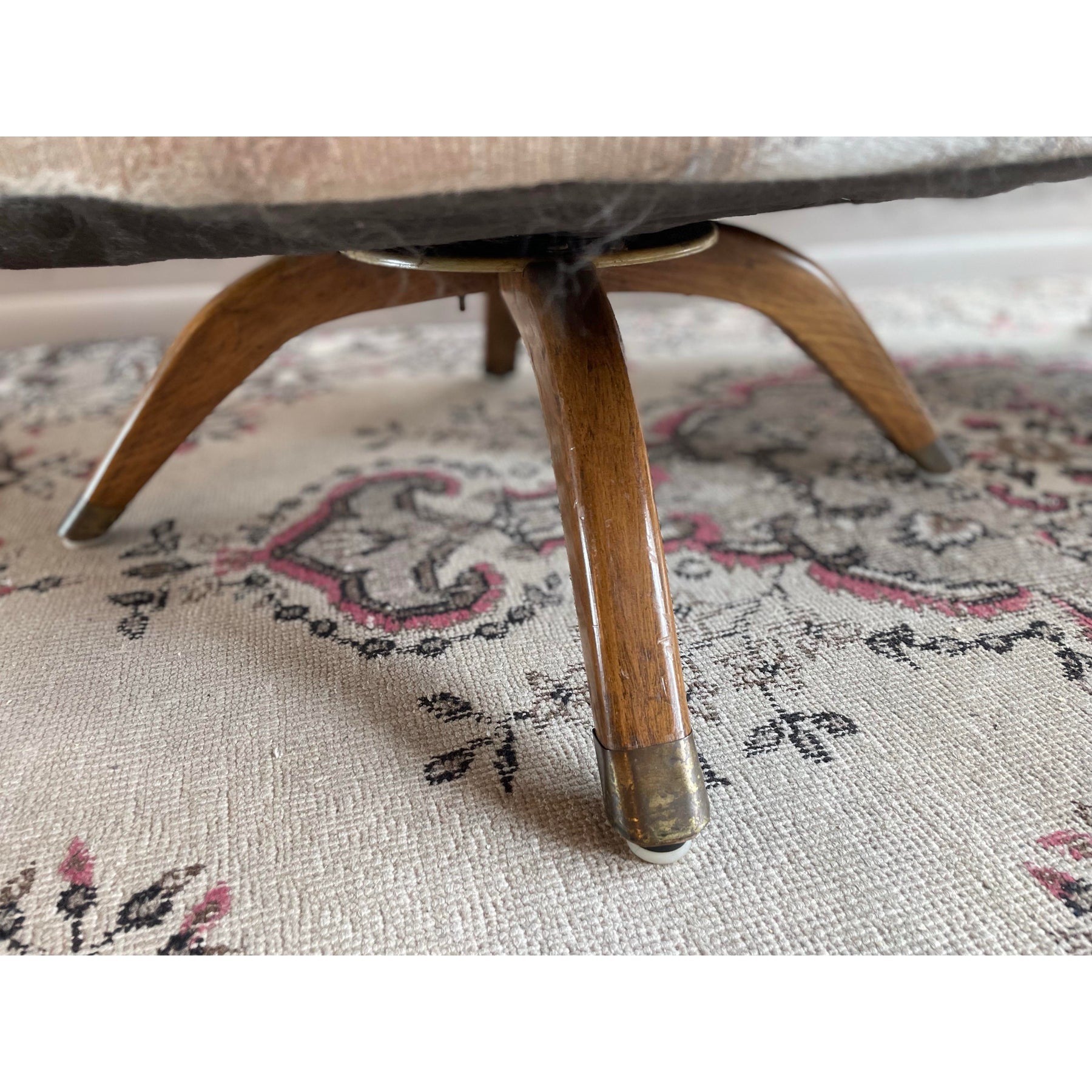 1960s Vintage Shell Swivel Chair