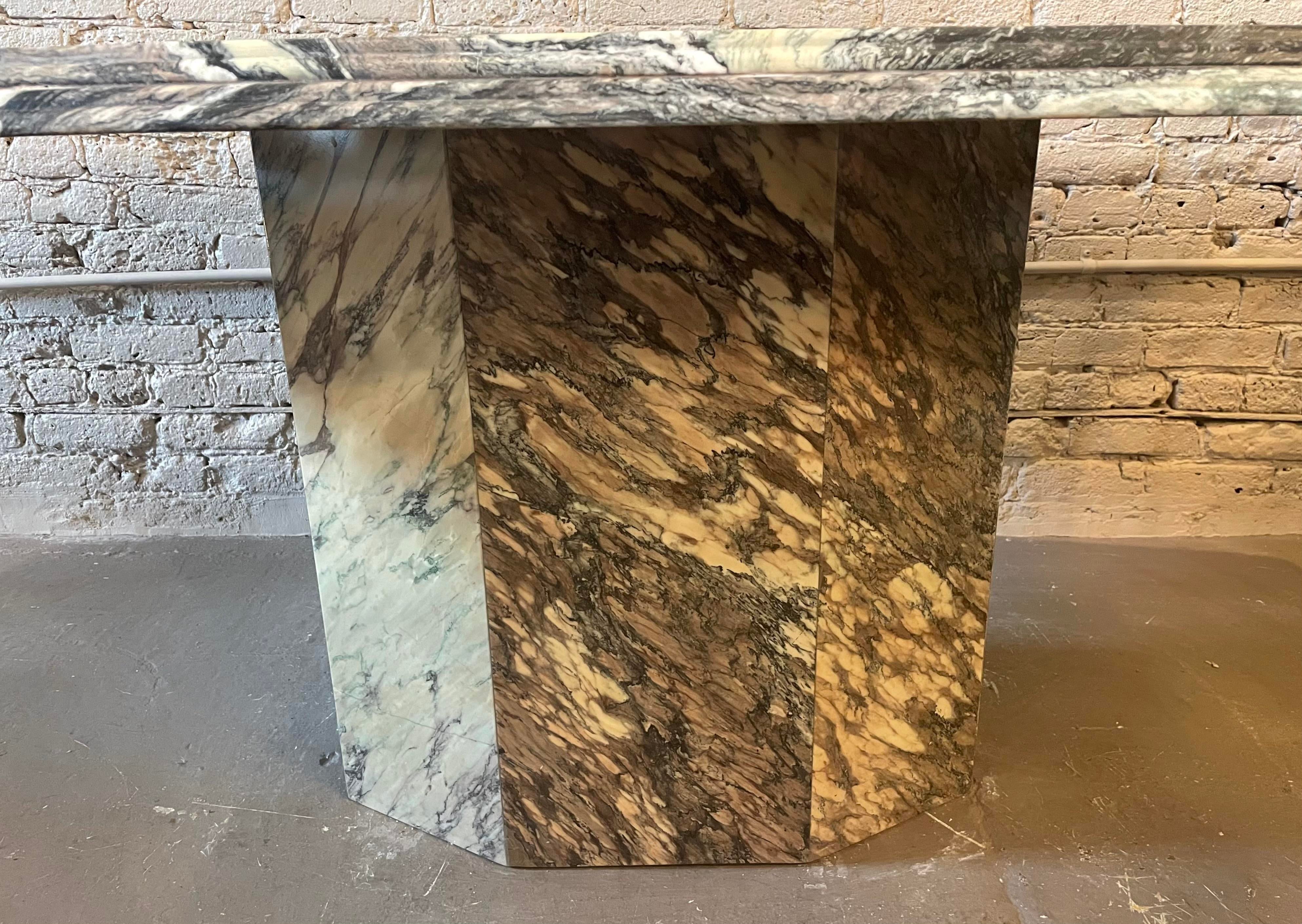 1970s Postmodern Cipollino Ondulato Marble Dining Table With Channeled Edge
