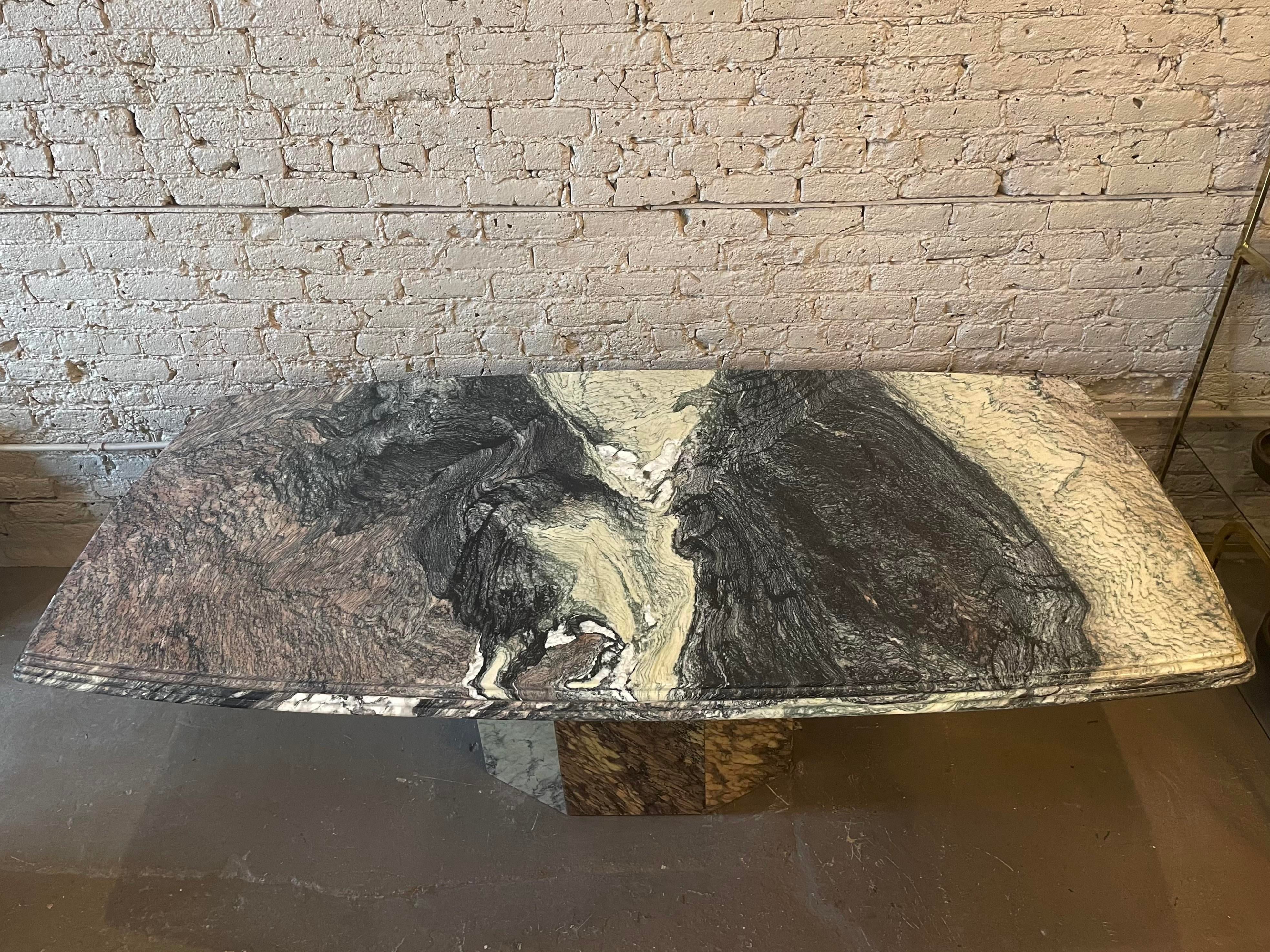 1970s Postmodern Cipollino Ondulato Marble Dining Table With Channeled Edge