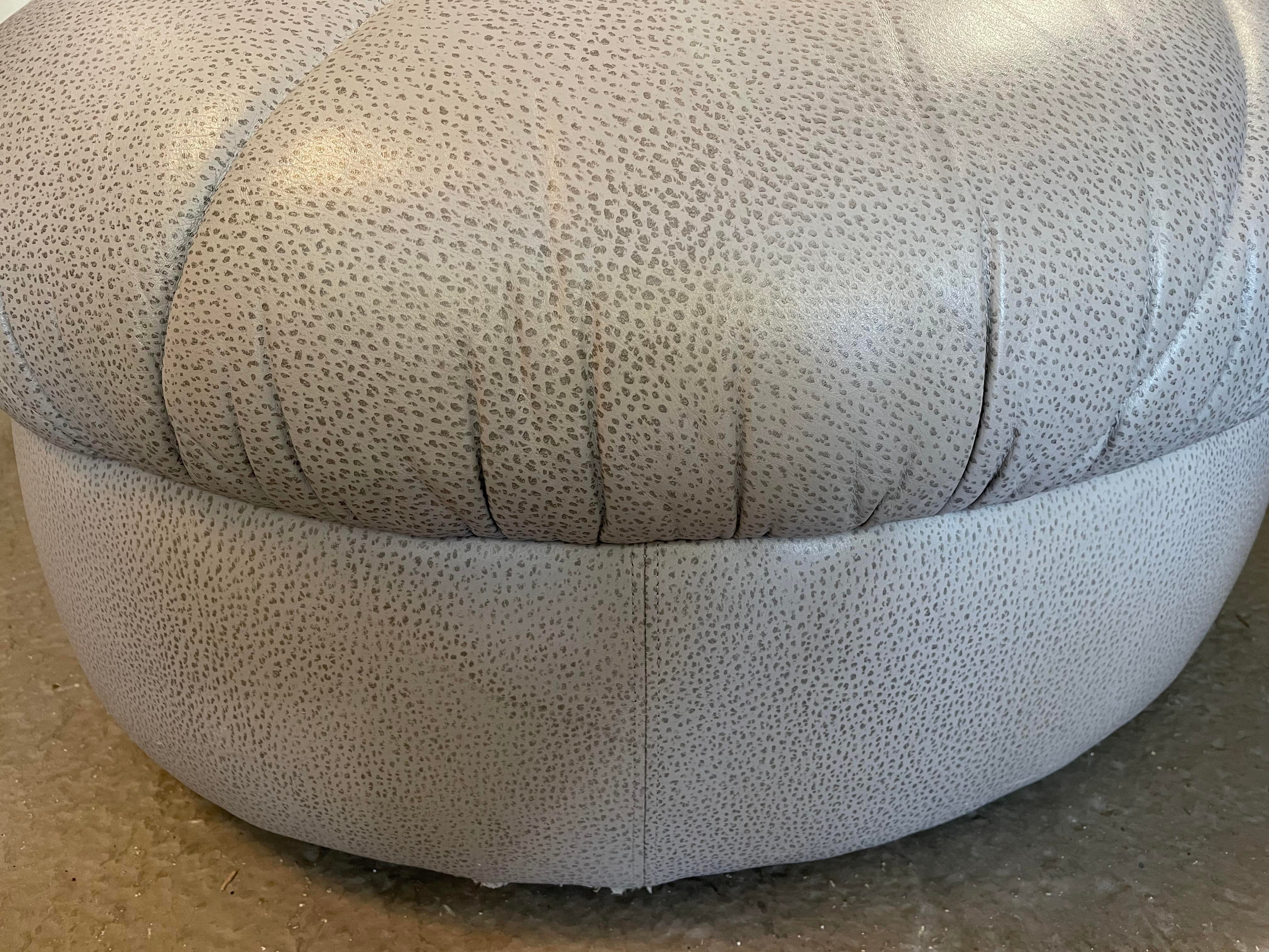 1980s Postmodern Chaise Lounge