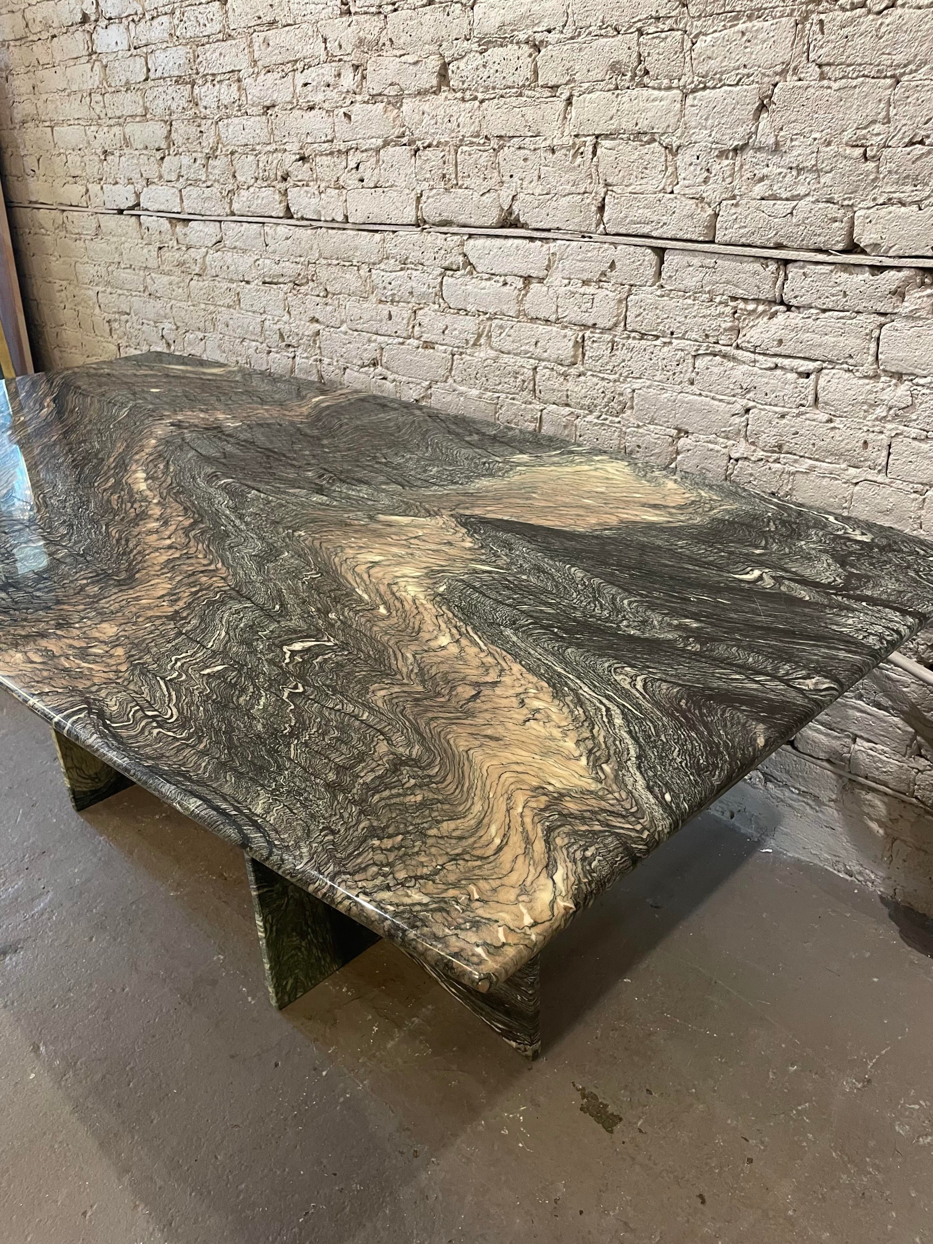 1980s Postmodern Cipollino Ondulato Dining Table