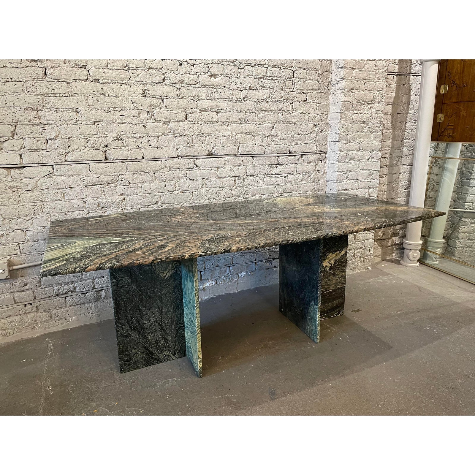 1980s Postmodern Cipollino Ondulato Dining Table