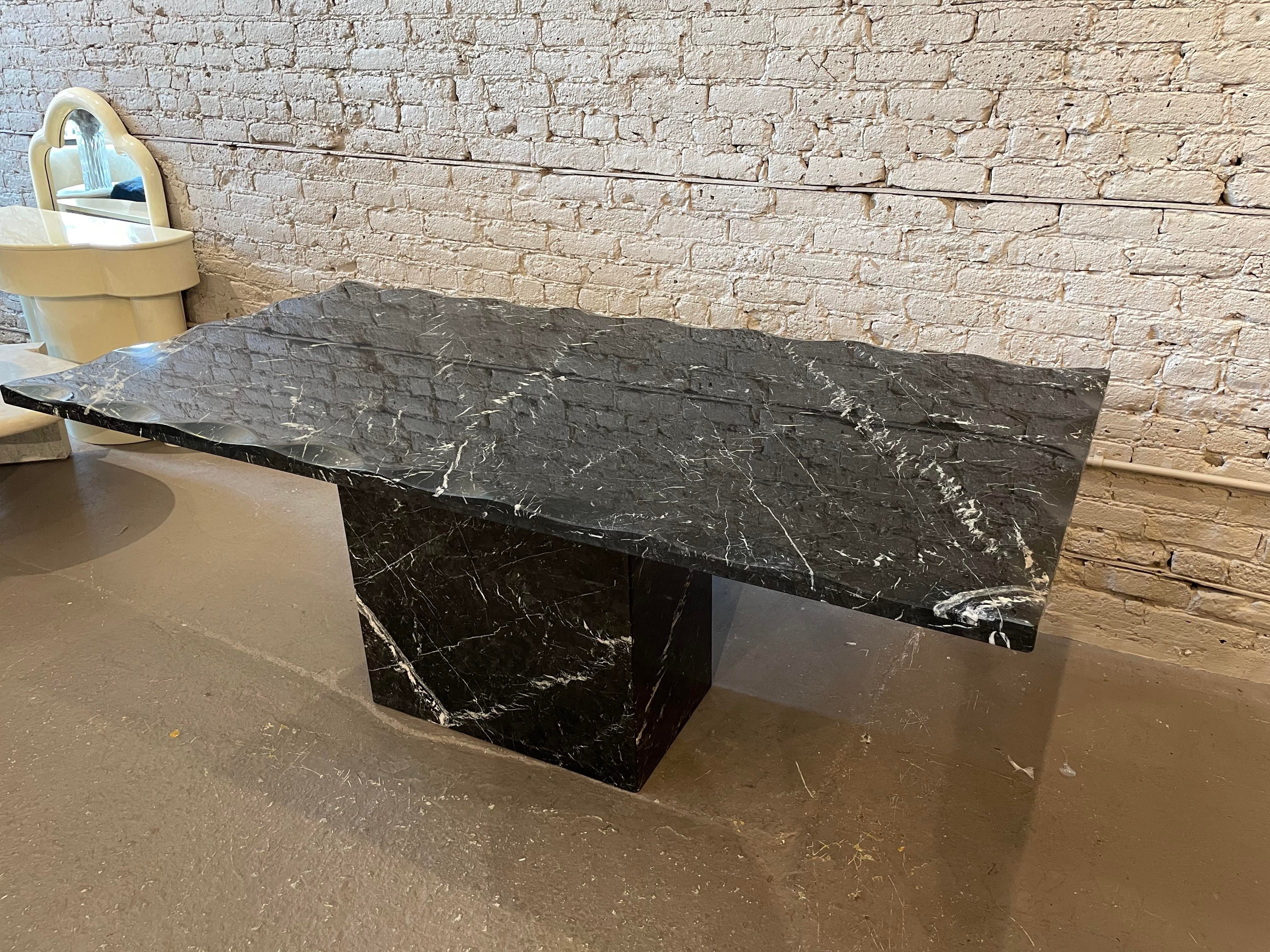 1980s Postmodern Vintage Nero Marquina Black Marble Dining Table with Scalloped Edge