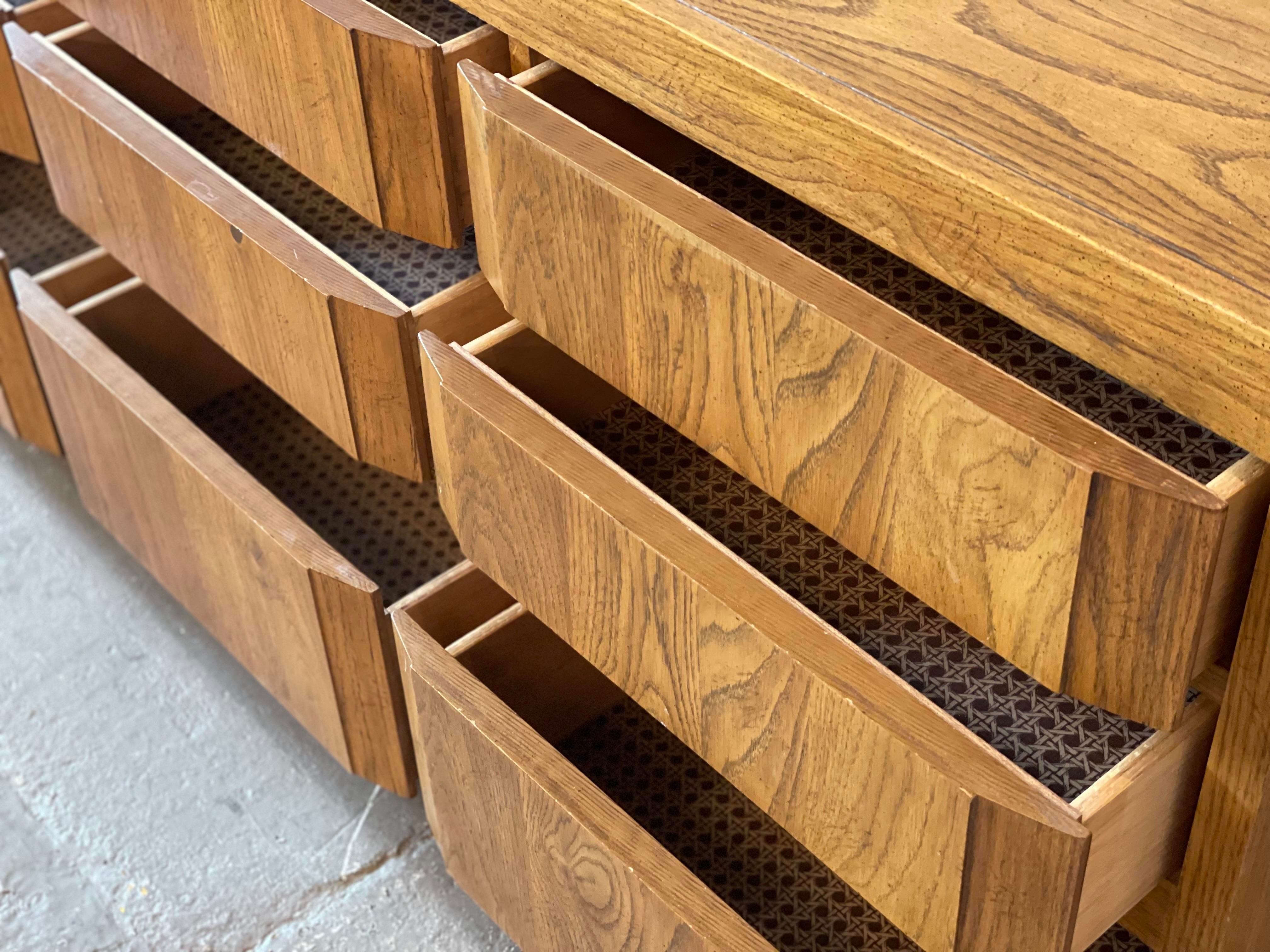 1980s Thomasville Solid Wood Vintage Dresser
