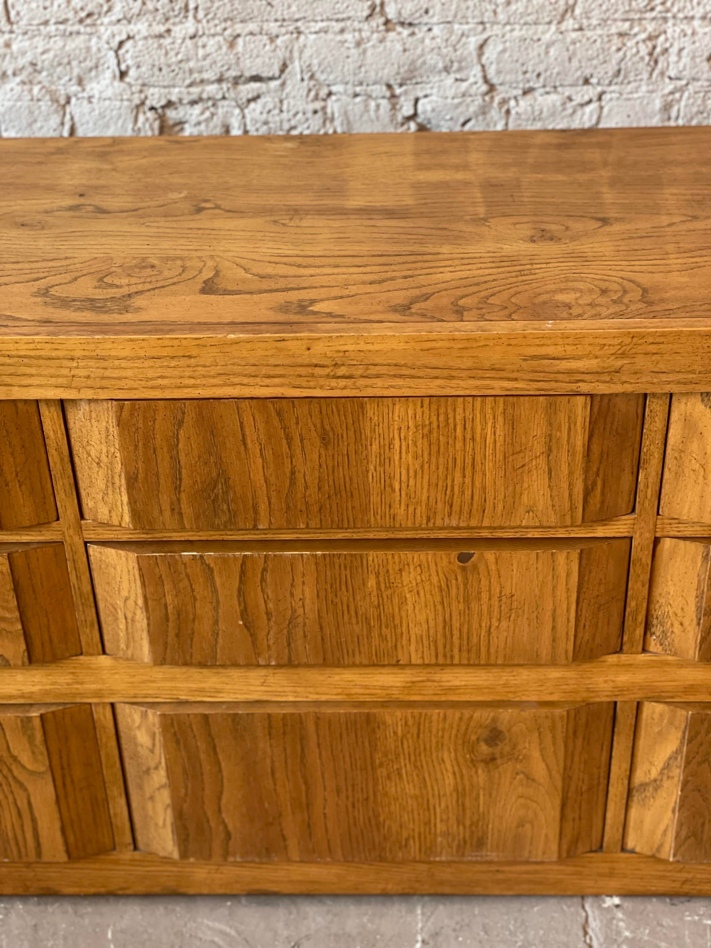1980s Thomasville Solid Wood Vintage Dresser