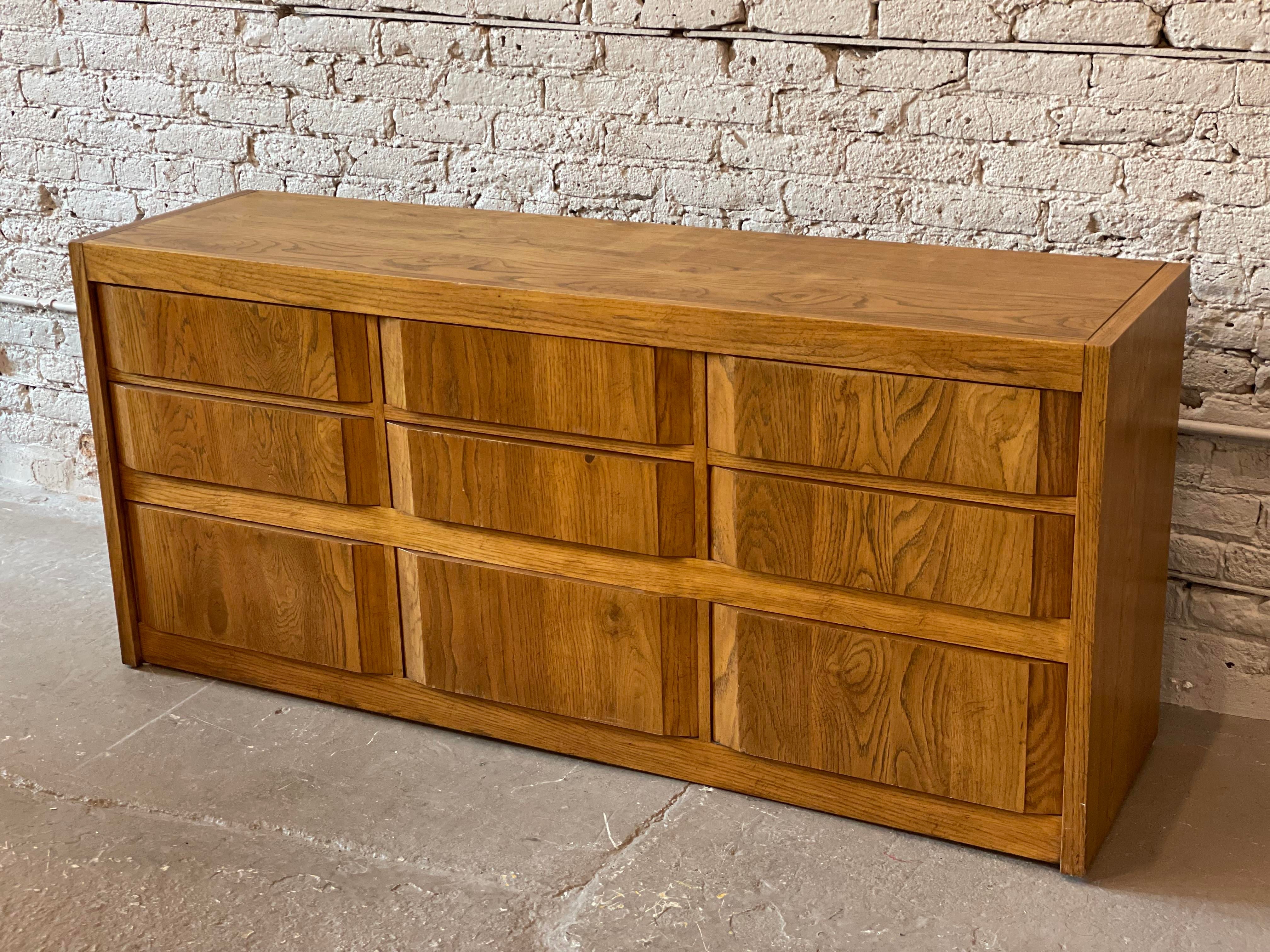 1980s Thomasville Solid Wood Vintage Dresser