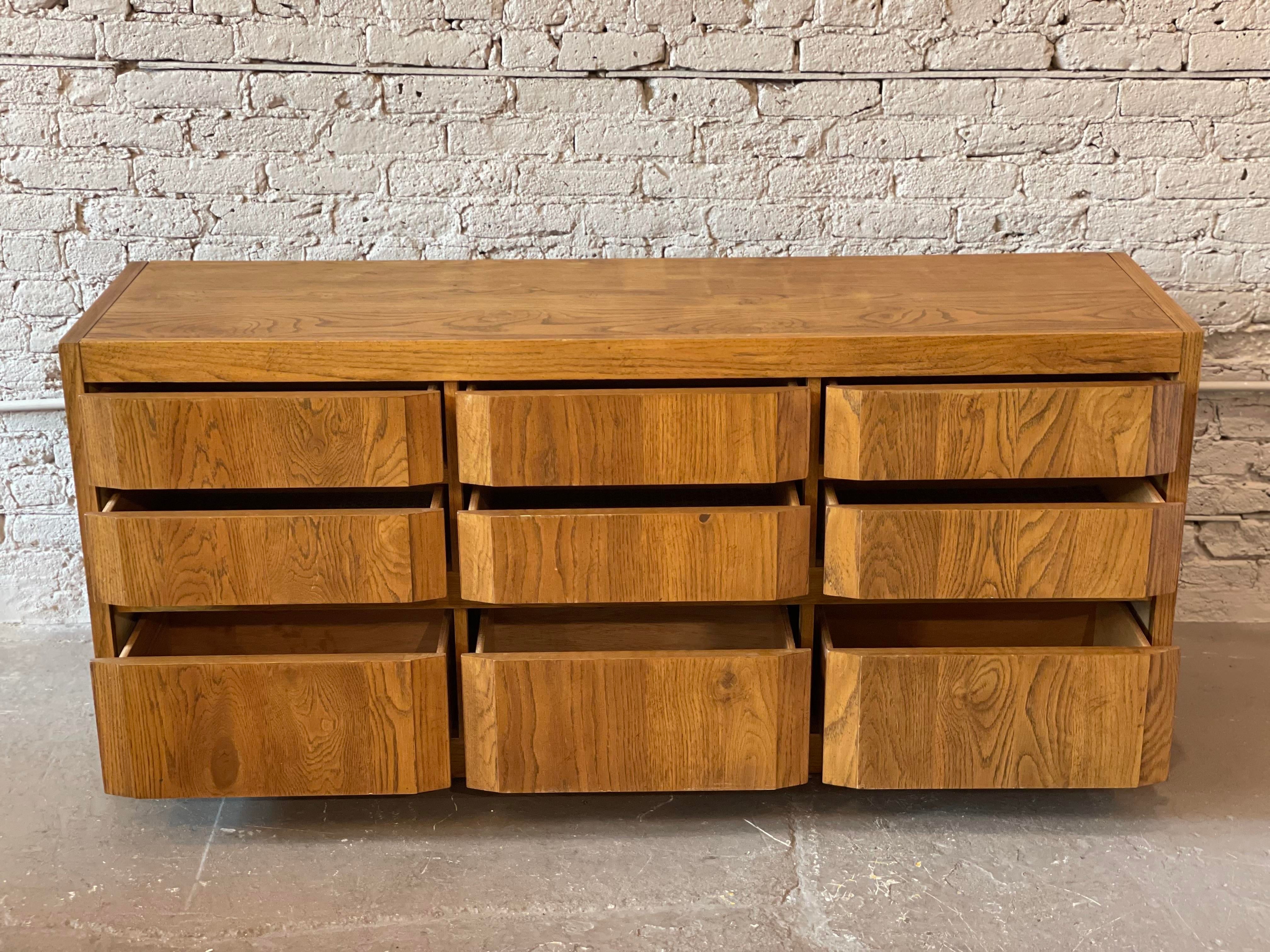 1980s Thomasville Solid Wood Vintage Dresser