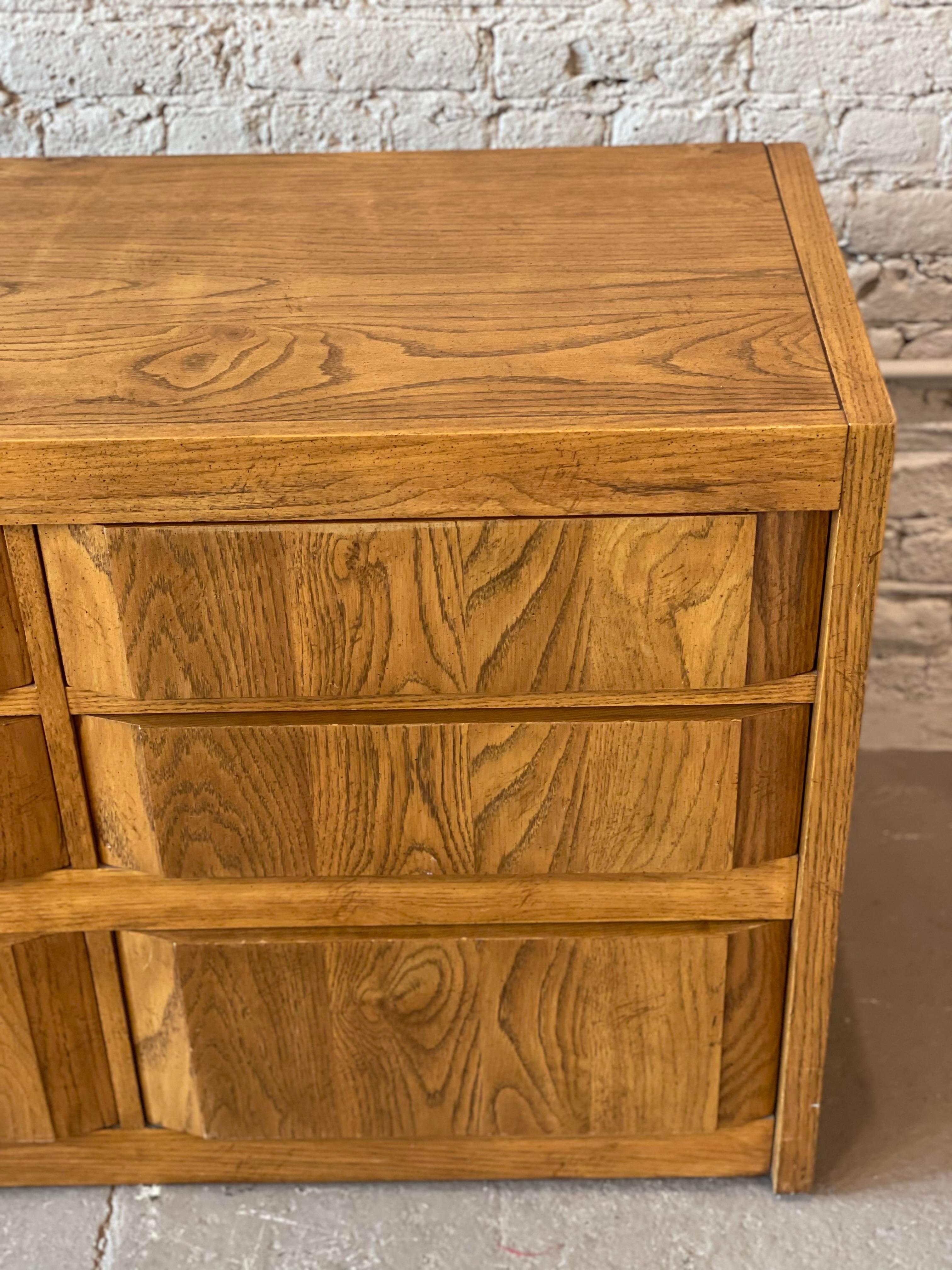 1980s Thomasville Solid Wood Vintage Dresser
