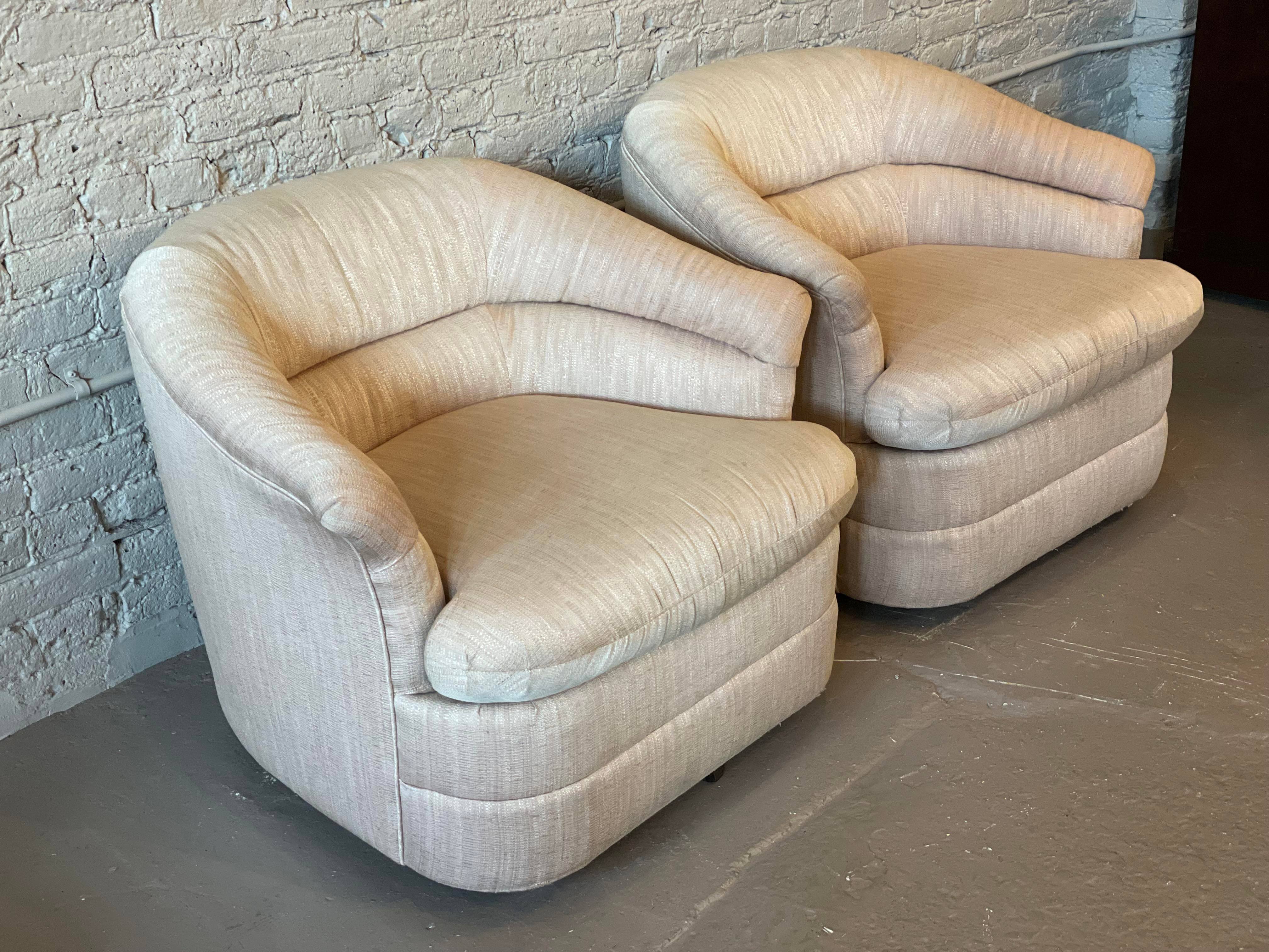 1980s Vintage Flexsteel Swivel (360) Chairs - a Pair