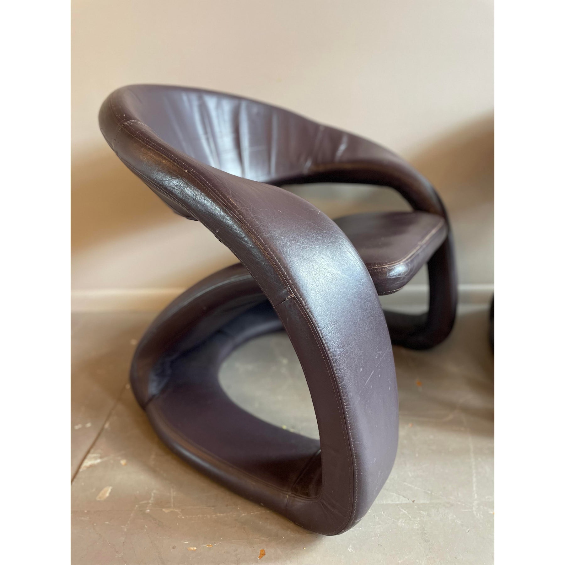 1980s Vintage Sculptural Leather Jaymar Chairs - A Pair