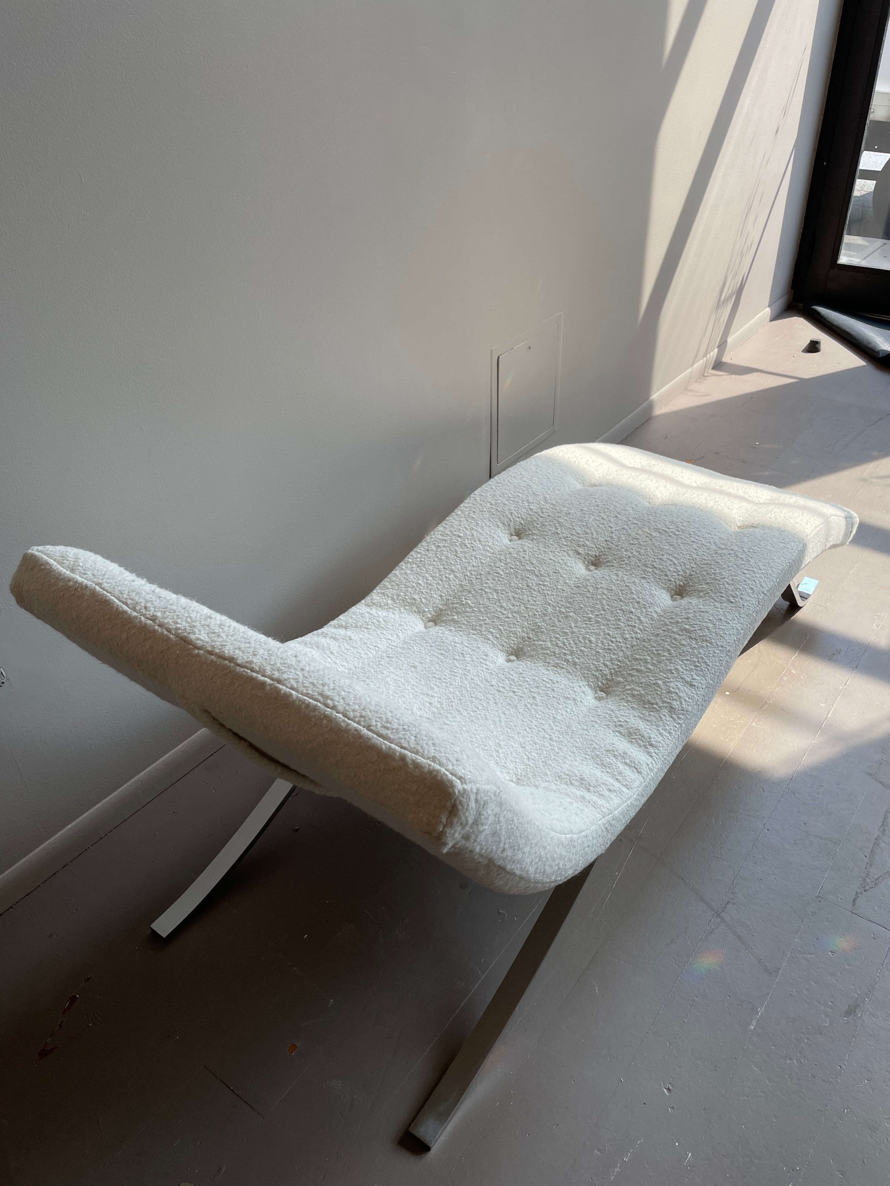 1980s Vintage Chrome Chaise in French Boucle