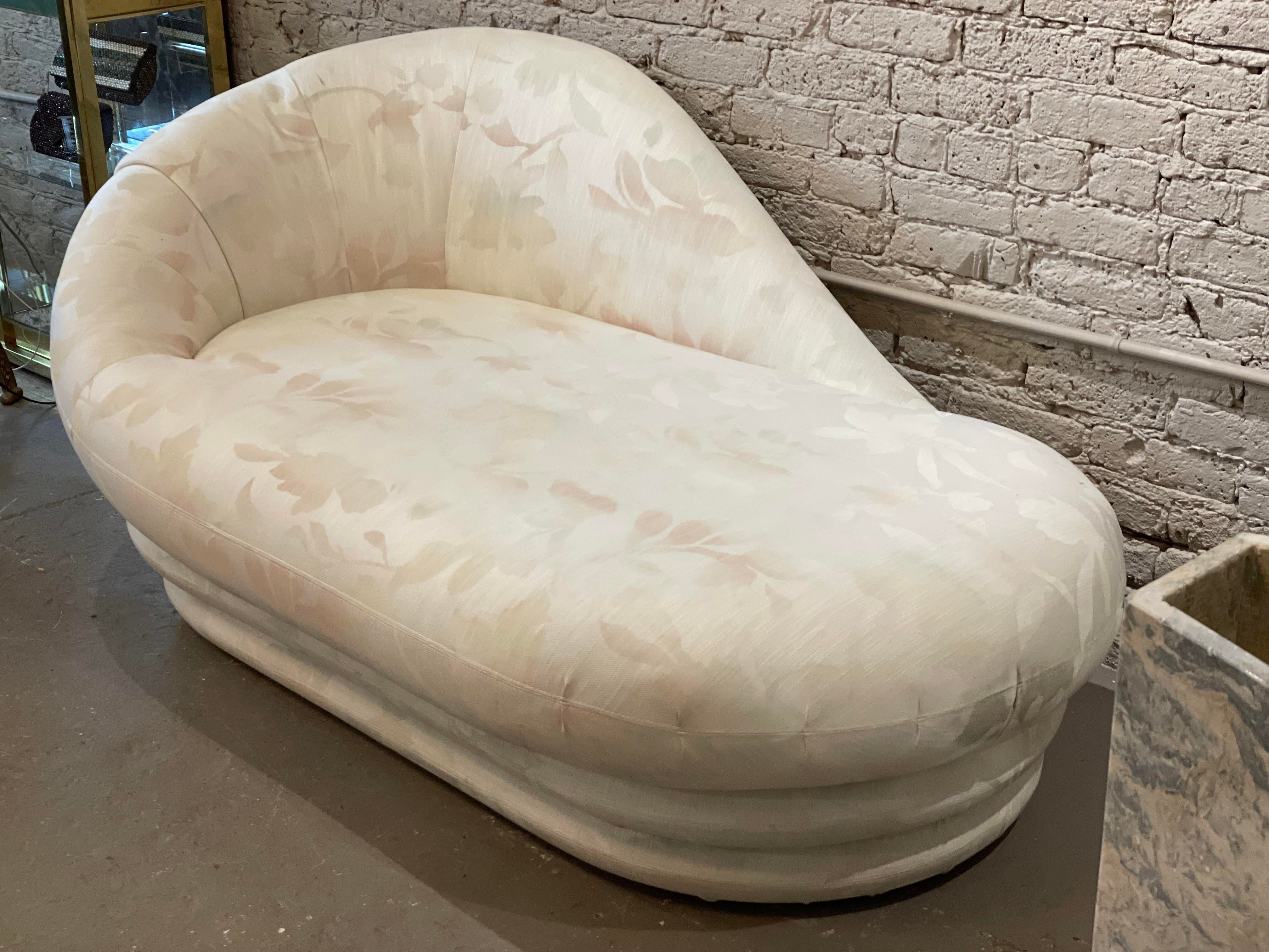 Postmodern Vintage Chaise Lounge Sette