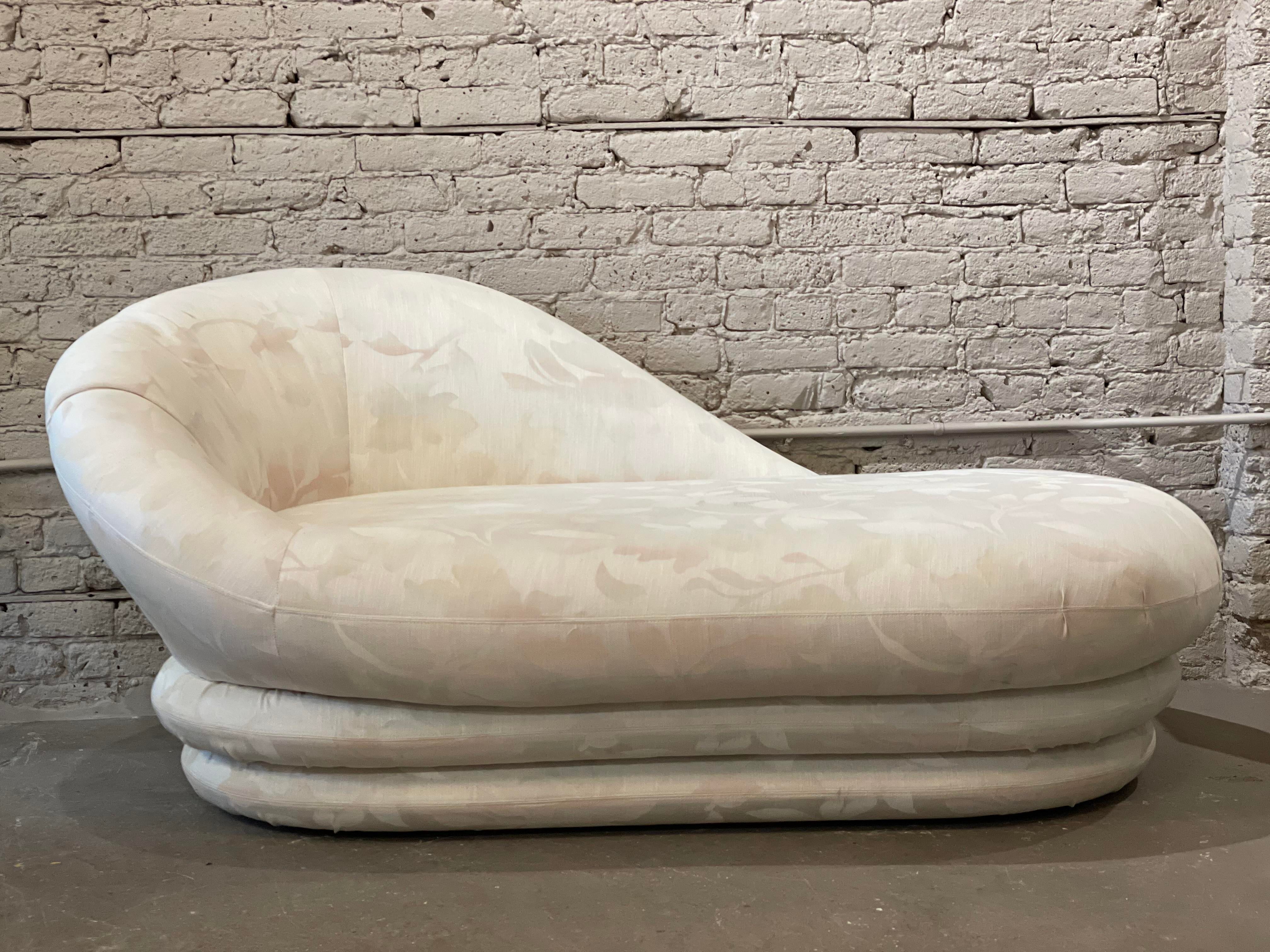 Postmodern Vintage Chaise Lounge Sette