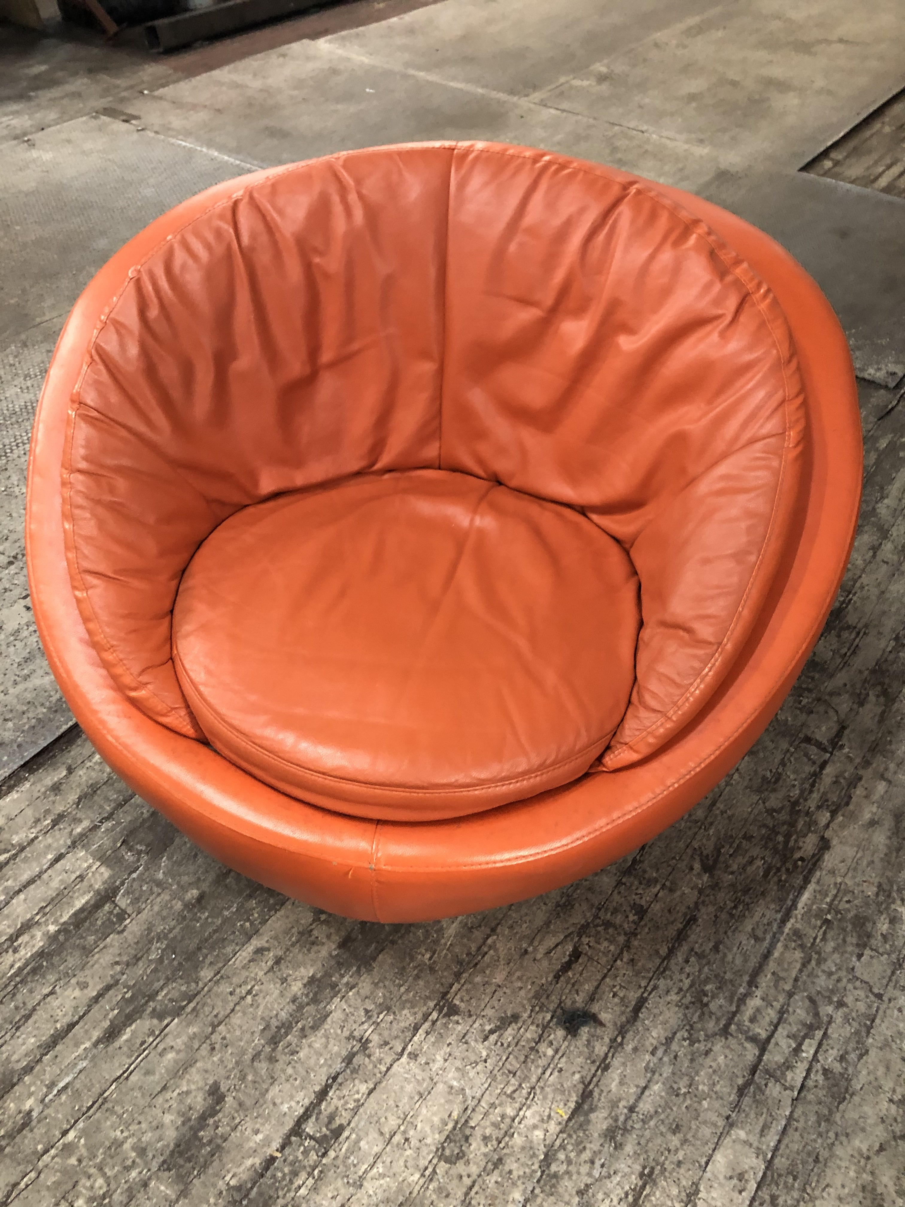 Vintage Mid Century Milo Baughman-Style Oversized Swivel Chair
