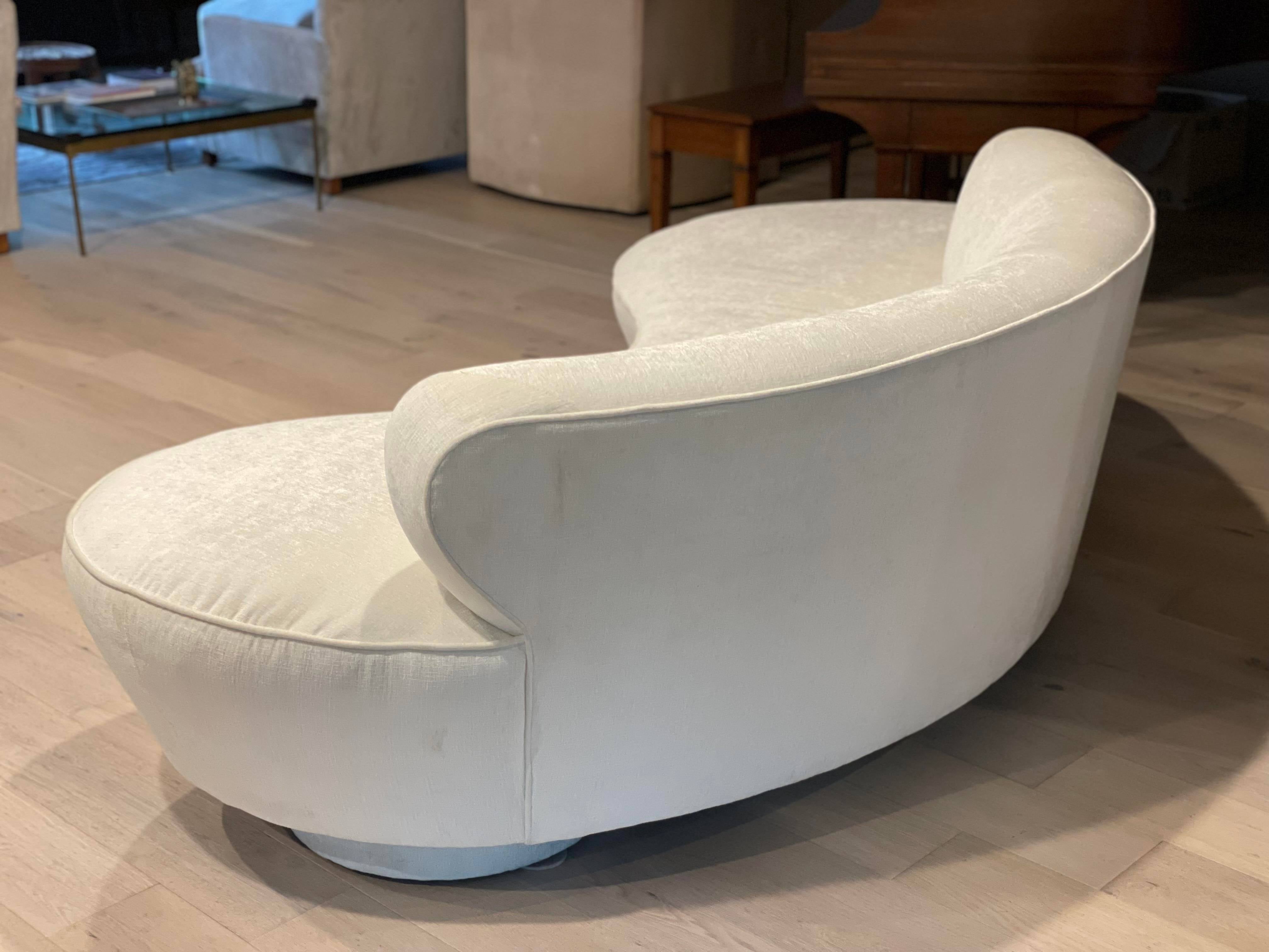 Vladimir Kagan Directional Cloud Serpentine Sofa