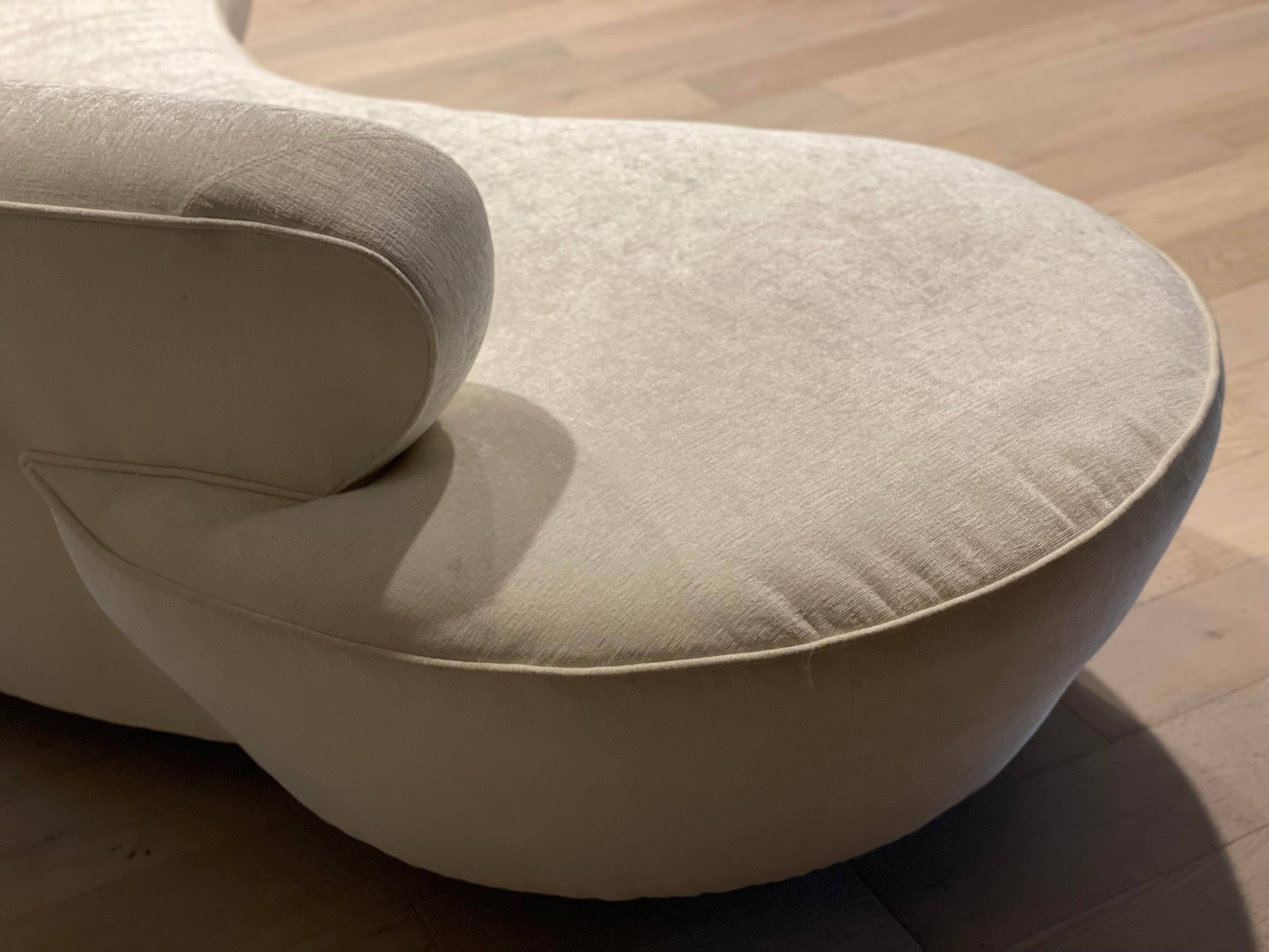 Vladimir Kagan Directional Cloud Serpentine Sofa