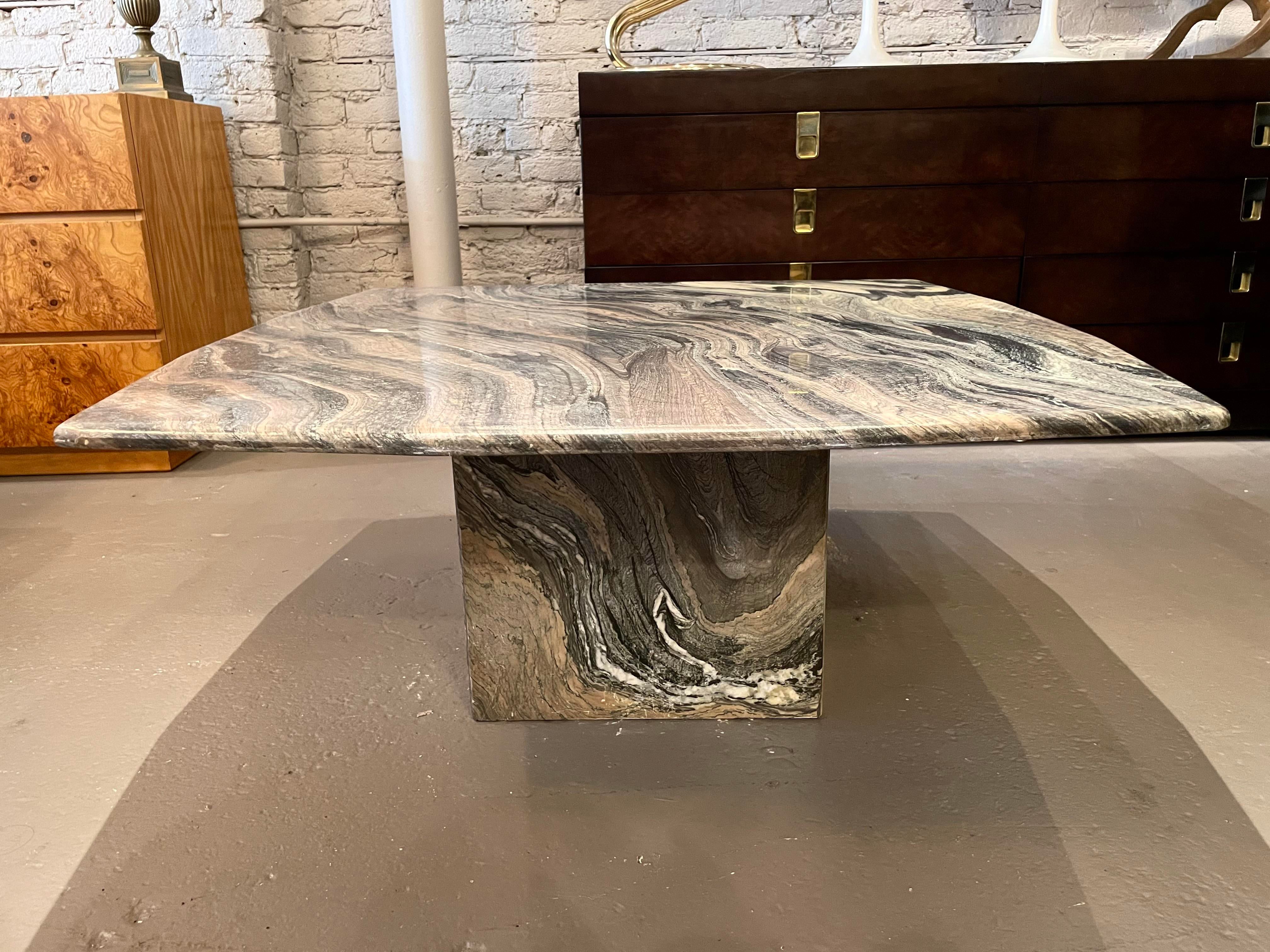 Cipollino Ondulato Postmodern Black Blush Ivory Italian Marble Coffee Table