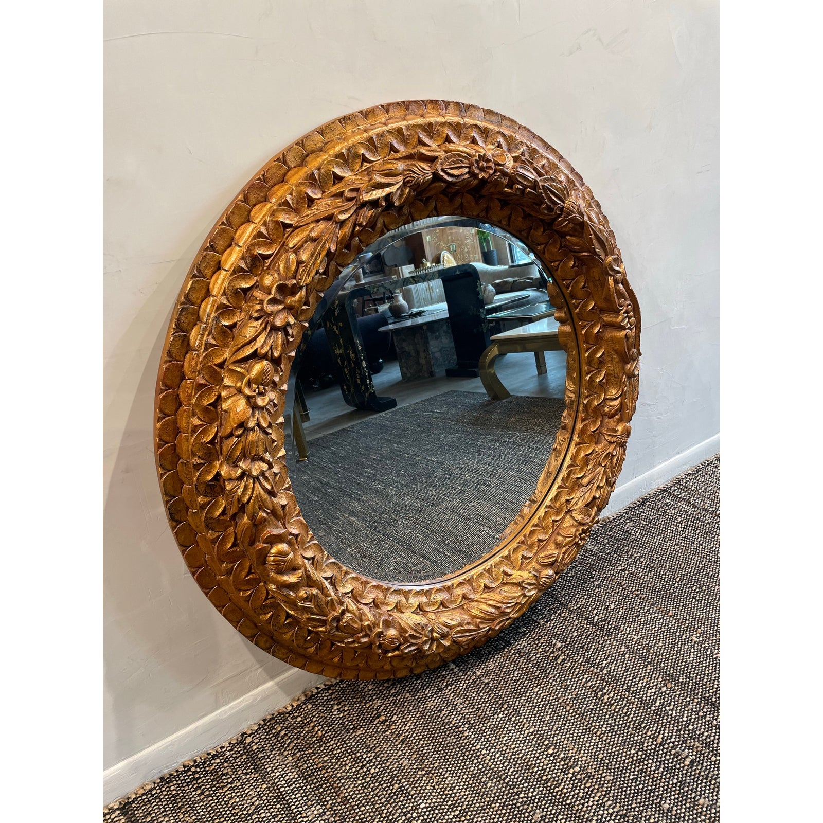 1960s Vintage Hand-Carved Giltwood Round Mirror With Floral Relief
