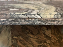 Cargar imagen en el visor de la galería, 1970s Postmodern Cipollino Ondulato Marble Dining Table With Channeled Edge
