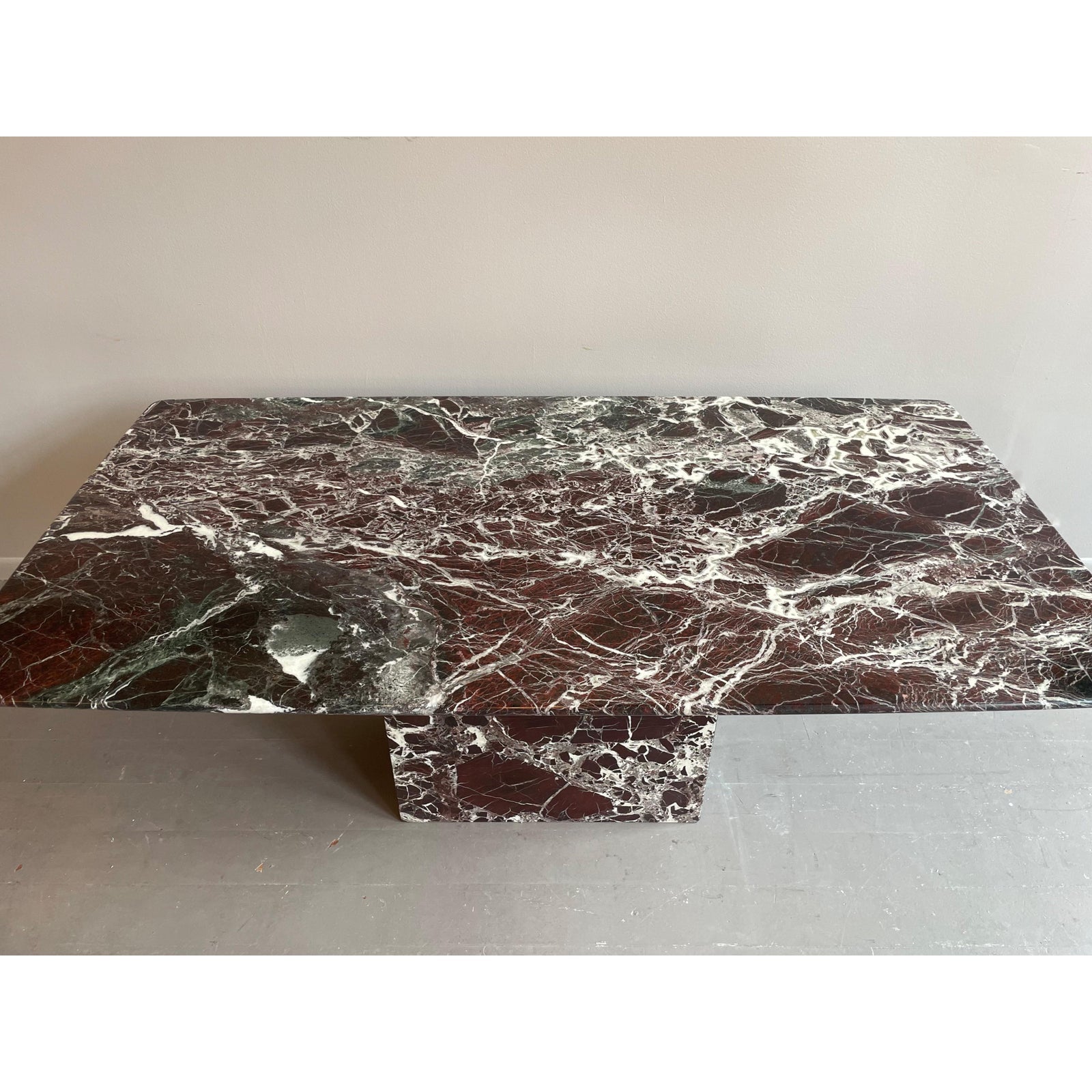 1970s Vintage Italian Rosso Levantó Red and Black Marble Dining Table Cushion Shape