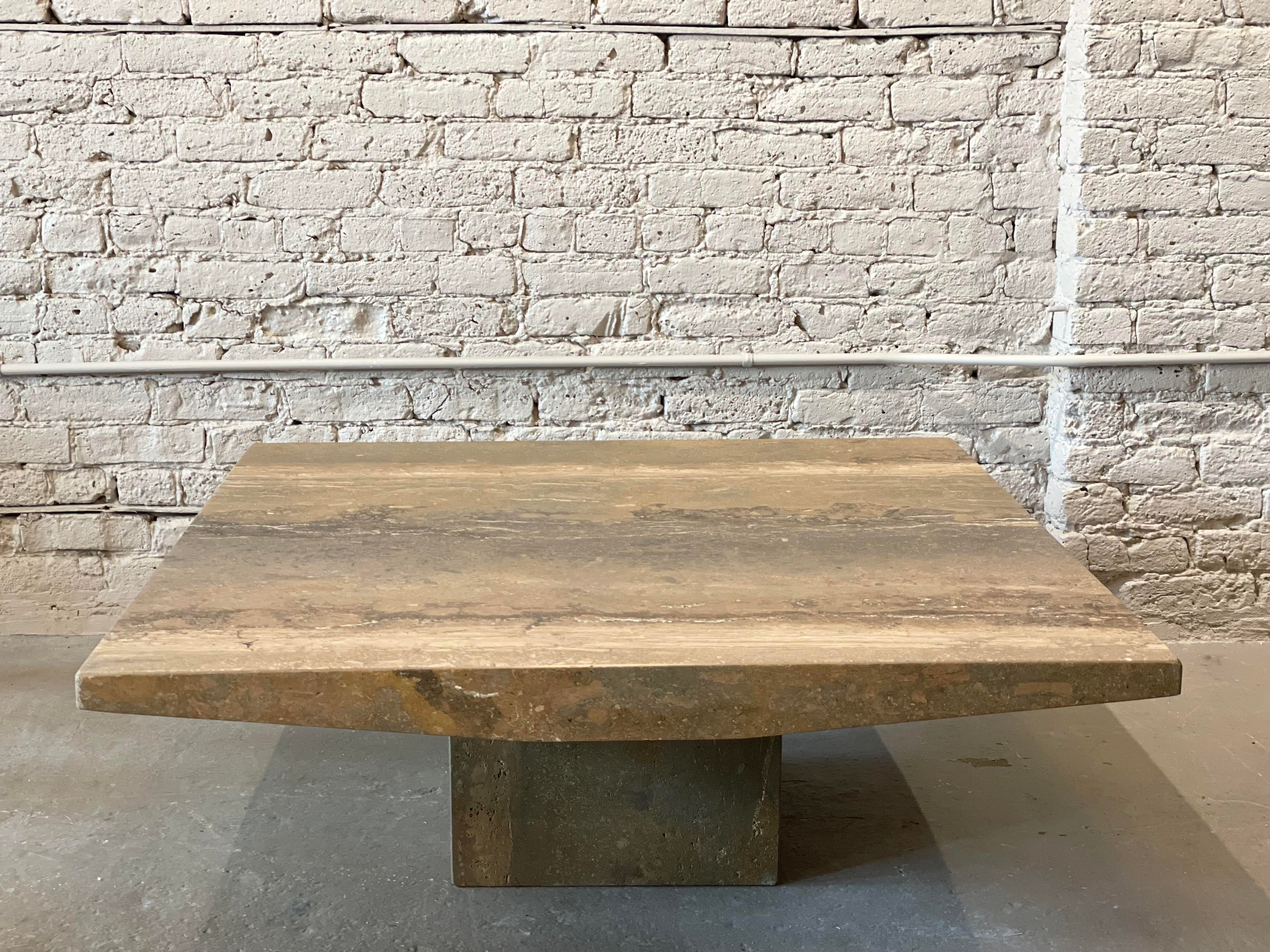 1980s Italian Walnut Travertine Postmodern Coffee Table With Bowed Edge - Honed