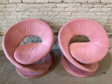 Cargar imagen en el visor de la galería, 1980s Postmodern Corkscrew Chairs Attributed to Quebec 69 Jaymar - a Pair
