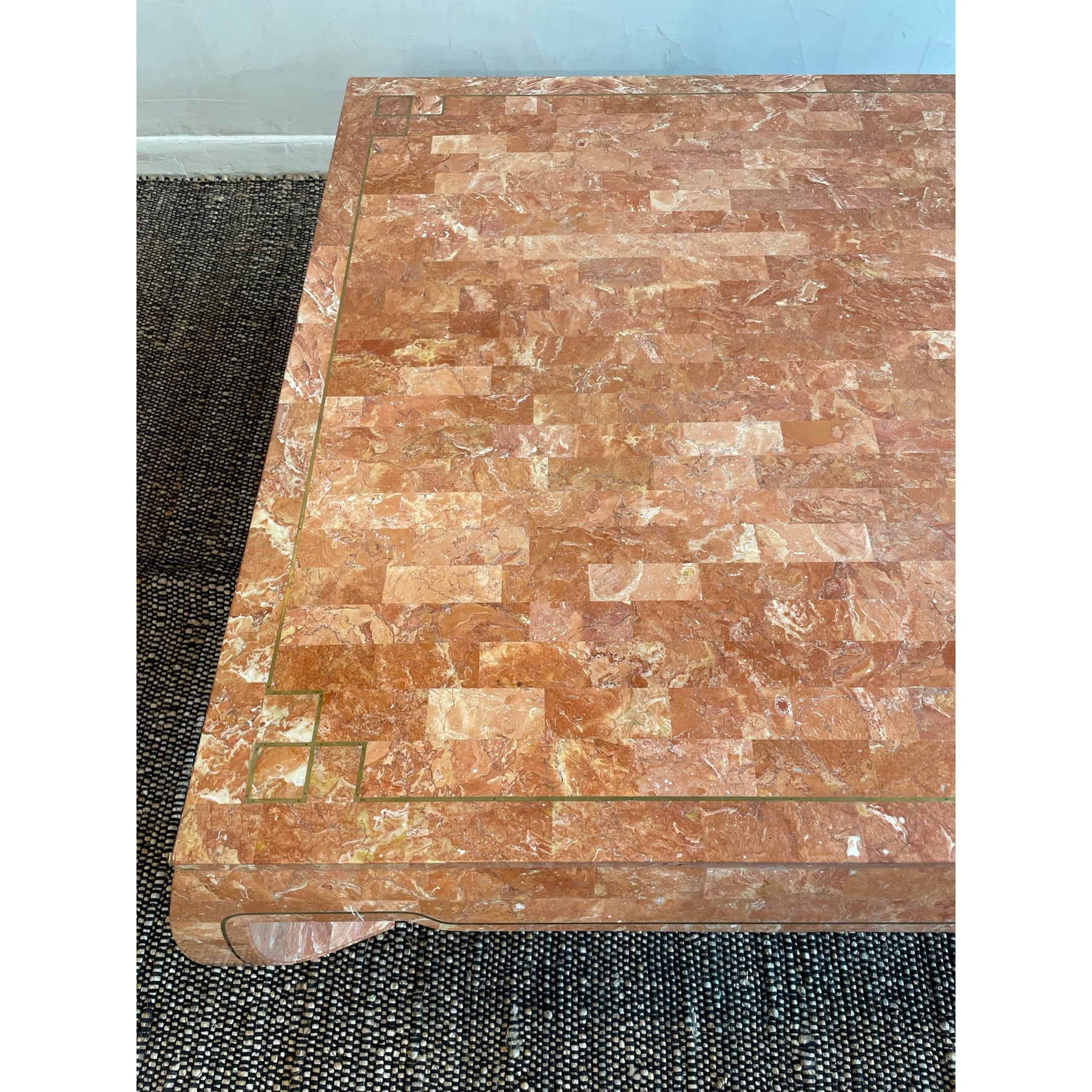 1980s Vintage in the Manner of Maitland Smith Tessellated Stone Coffee Table With Ming Curved Legs