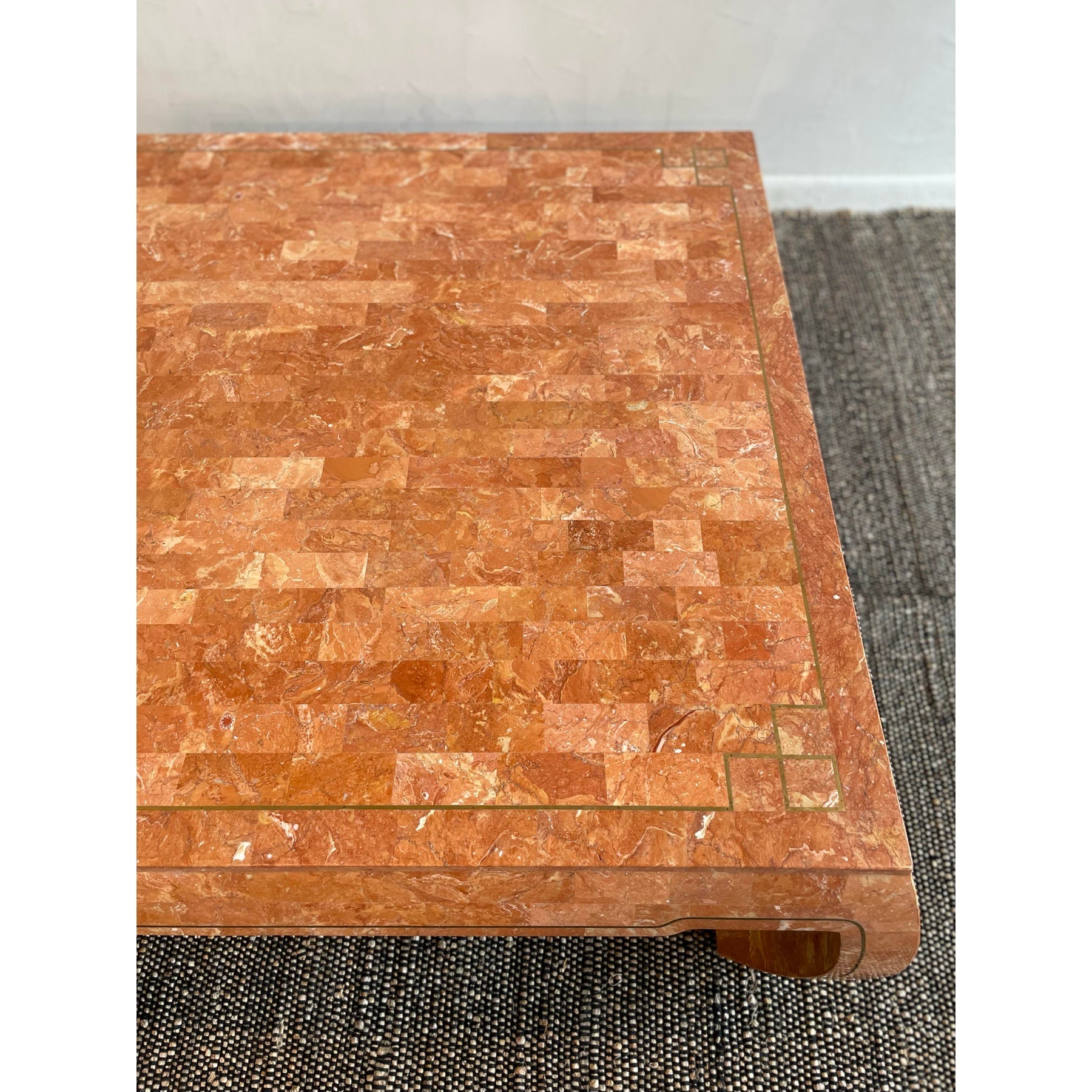 1980s Vintage in the Manner of Maitland Smith Tessellated Stone Coffee Table With Ming Curved Legs