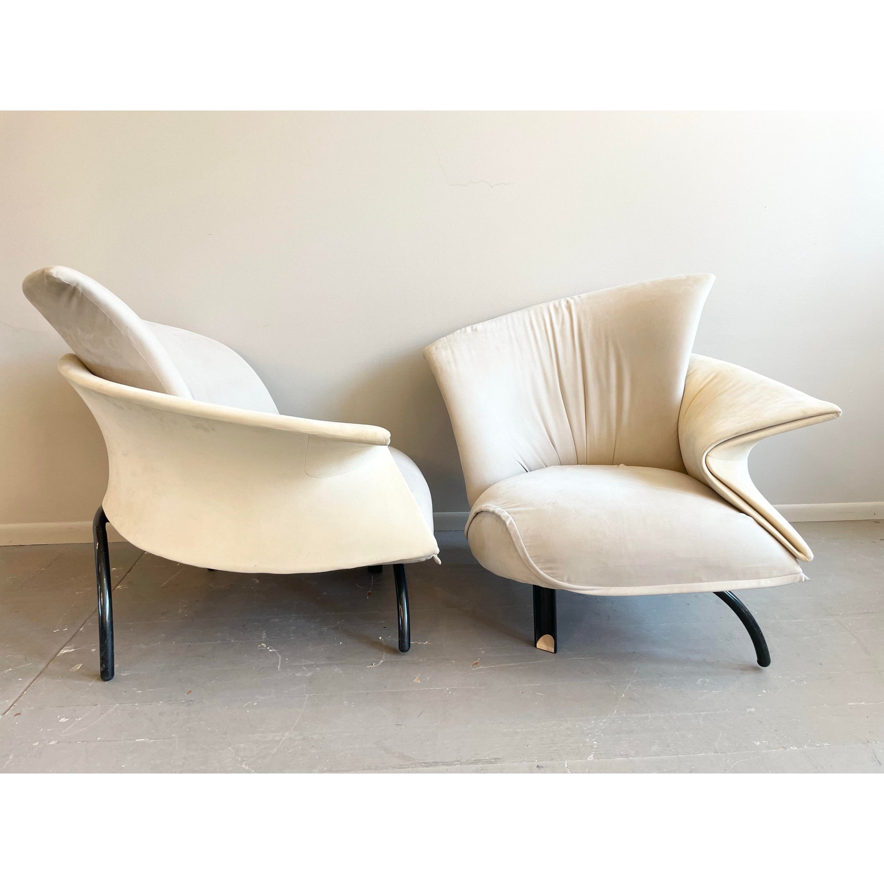 1980s Vintage Italian Chairs in the Manner of Giorgio Saporiti - A Pair