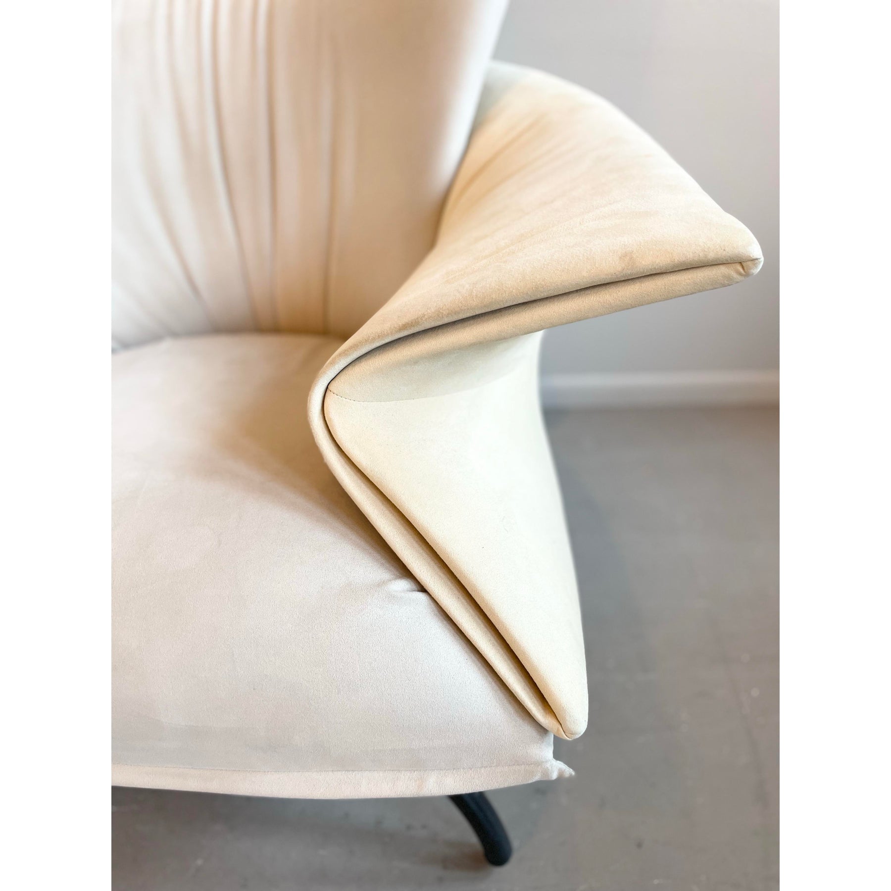 1980s Vintage Italian Chairs in the Manner of Giorgio Saporiti - A Pair