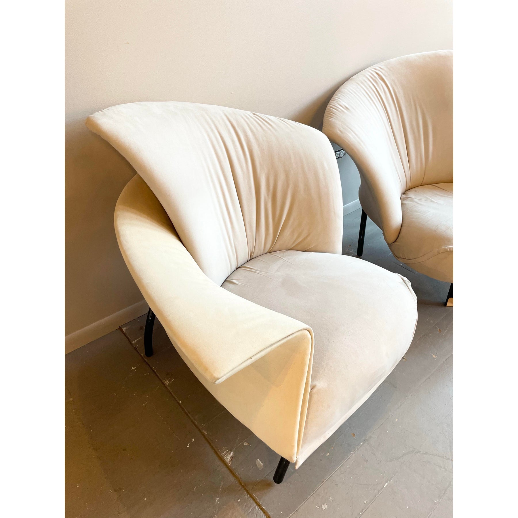 1980s Vintage Italian Chairs in the Manner of Giorgio Saporiti - A Pair