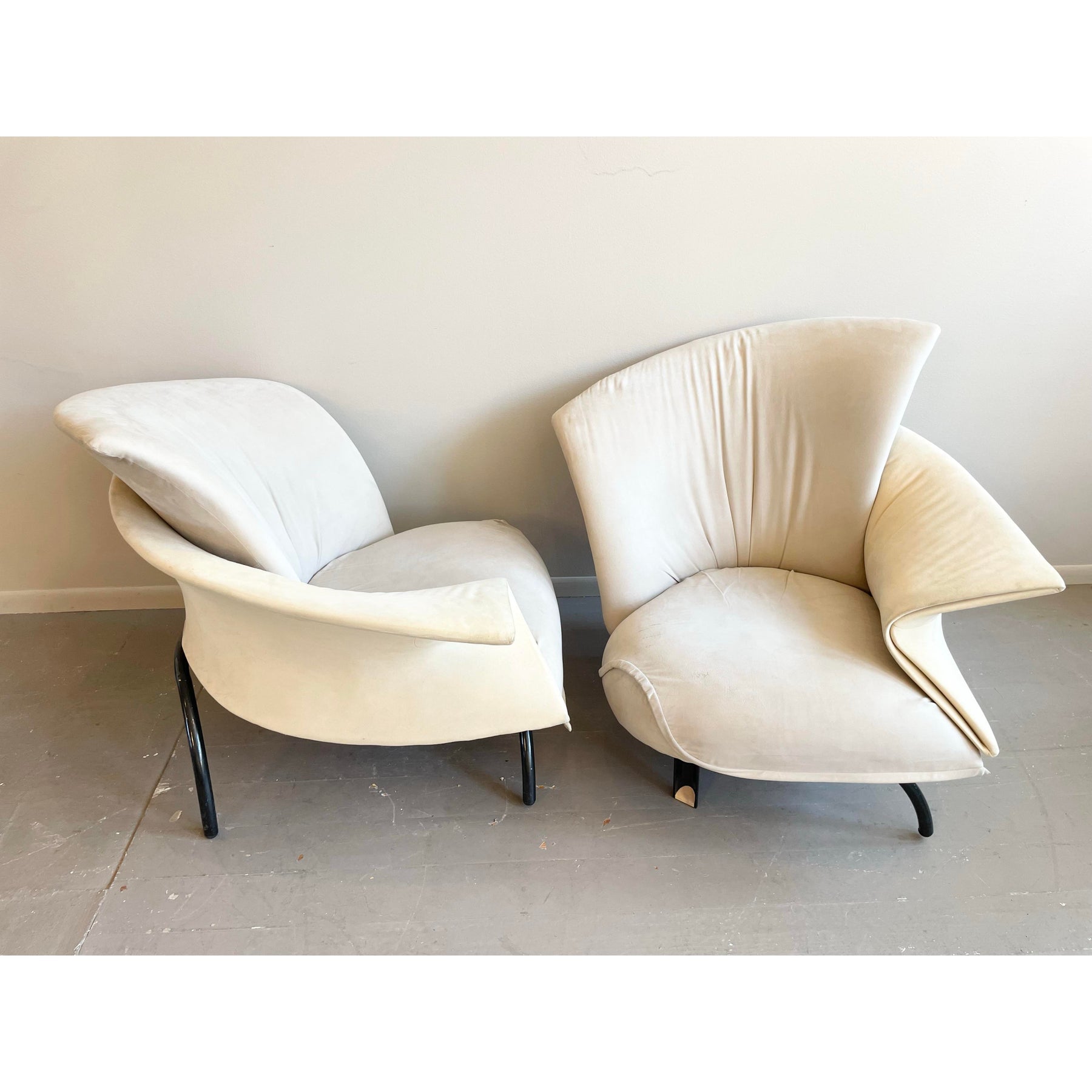 1980s Vintage Italian Chairs in the Manner of Giorgio Saporiti - A Pair