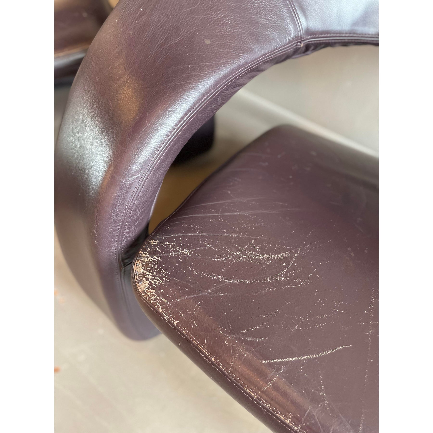 1980s Vintage Sculptural Leather Jaymar Chairs - A Pair