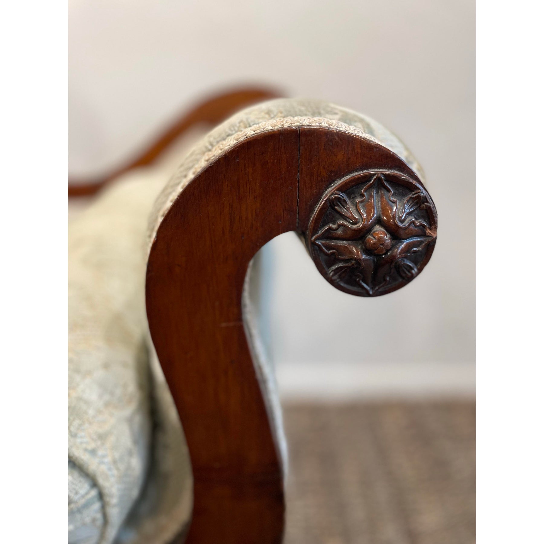 Antique Victorian/Georgian-Style Mahogany Sofa