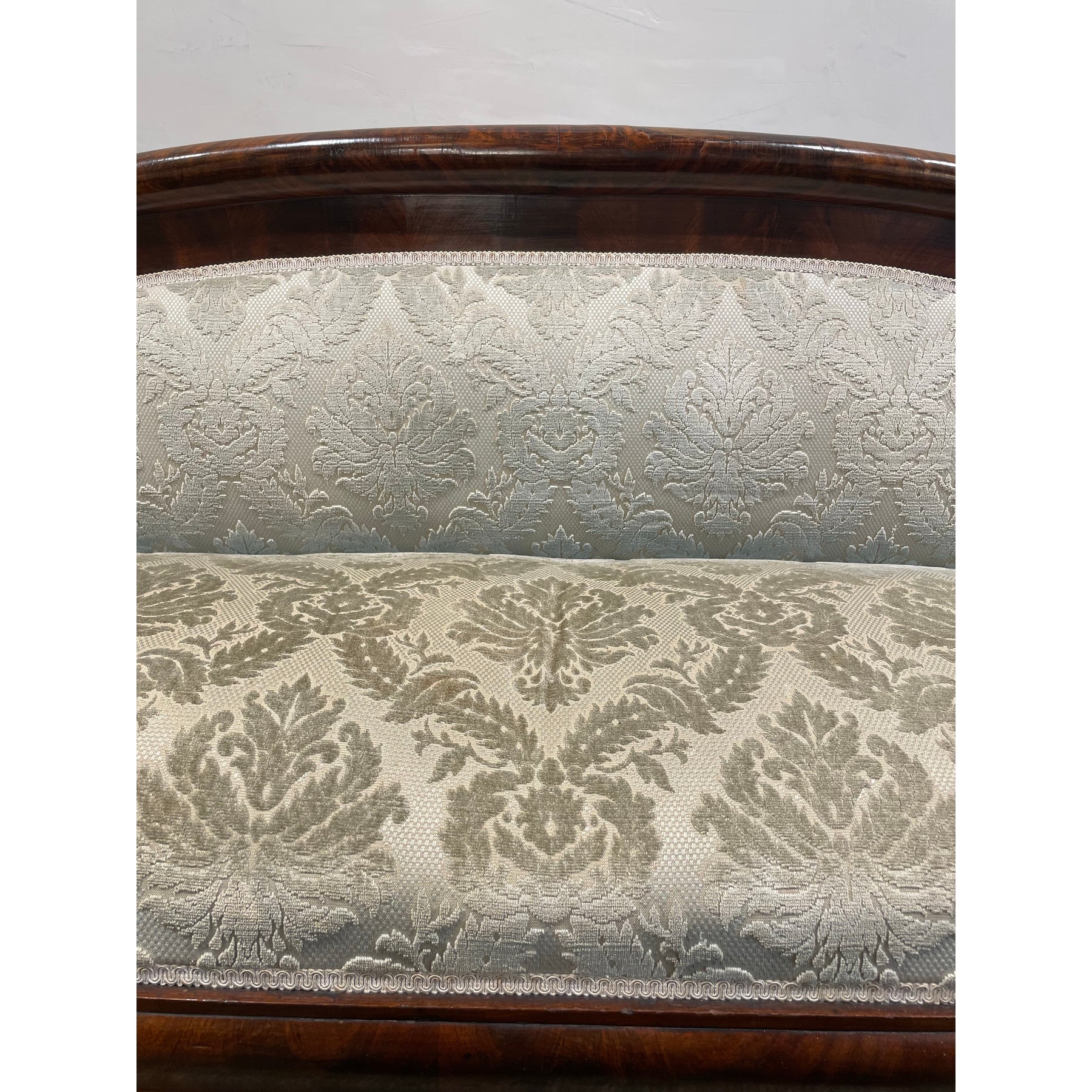 Antique Victorian/Georgian-Style Mahogany Sofa