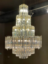 Load image into Gallery viewer, Vintage 1980s Lucite Large Chandelier
