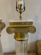 Cargar imagen en el visor de la galería, Vintage Oversized Brass and Crystal Lamps- a Pair
