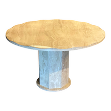 Cargar imagen en el visor de la galería, Postmodern Scalloped Edge Round Travertine Dining Table

